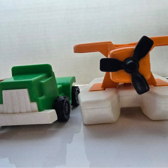 Vintage Fisher Price Little People and Vehicles Lot - Picture 7 of 10